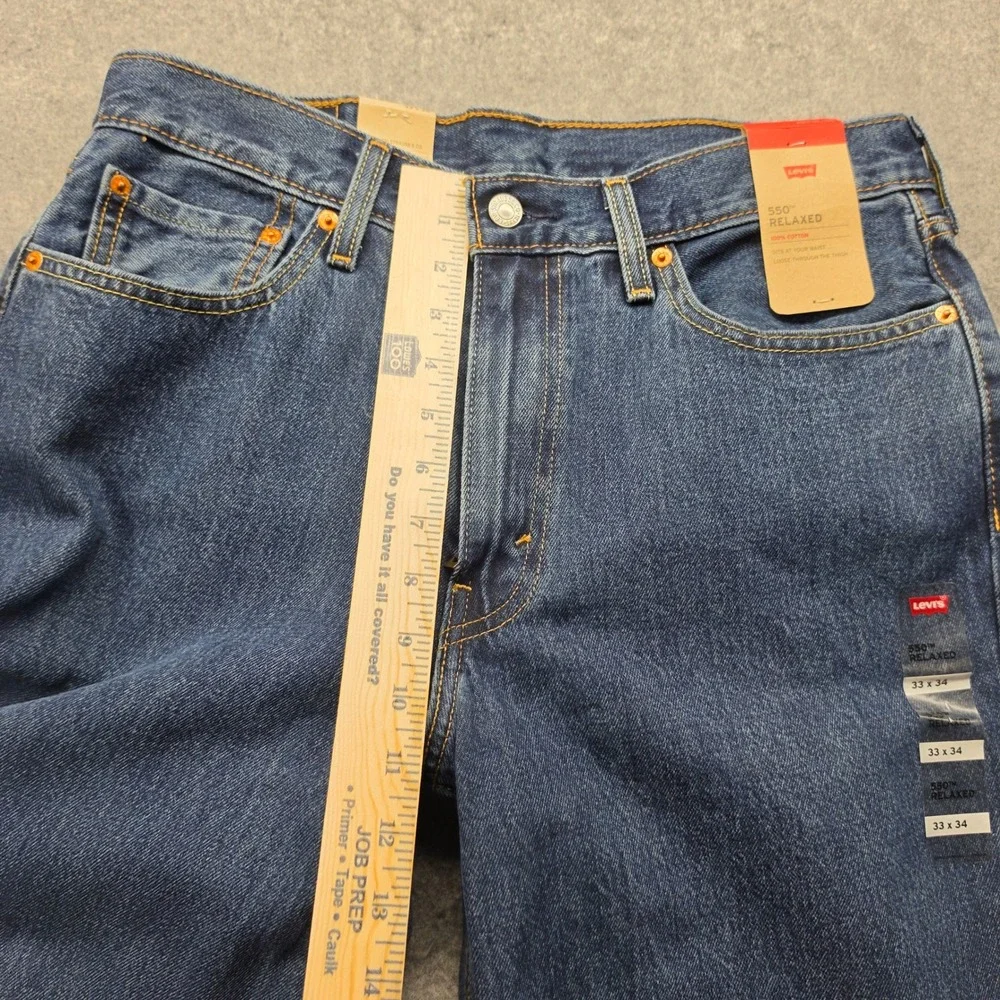 NWT Levis 550 Relaxed Fit Mens Jeans 33x34 Medium Wash Blue Denim 00550-4886